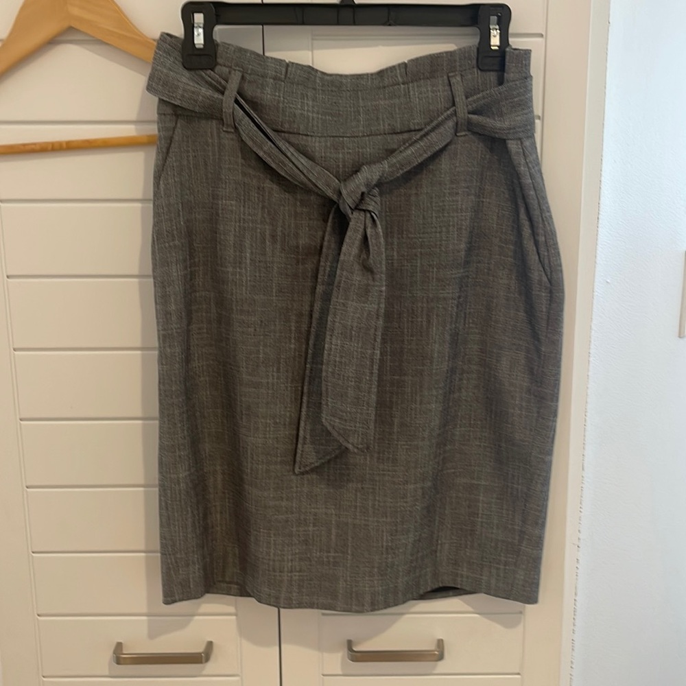 Ann Taylor skirt. Size 2p
